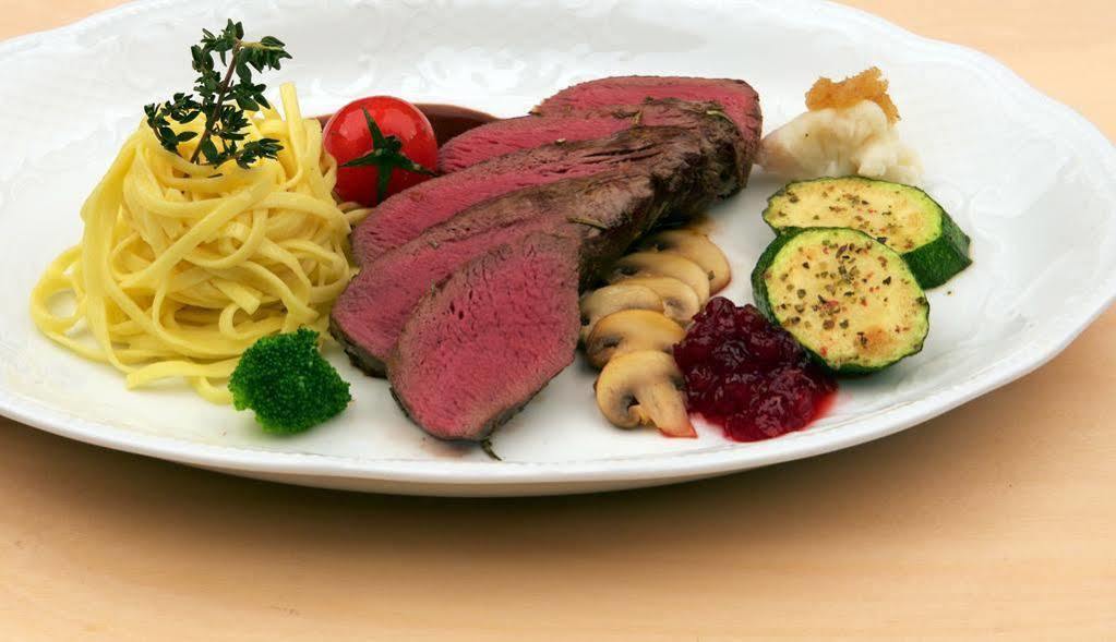 Restaurant & Hotel Engelkeller Memmingen Eksteriør billede